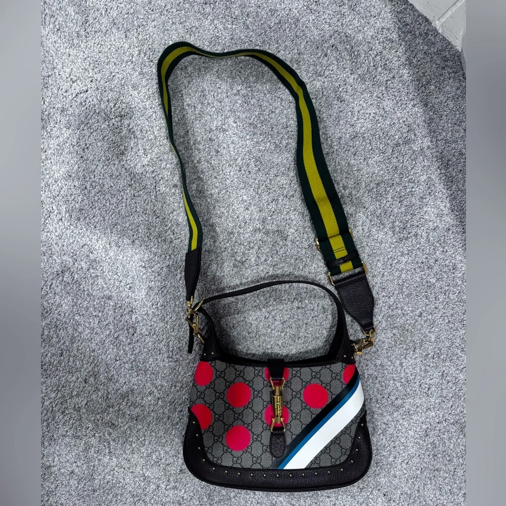 Gucci Geometric GG Supreme Canvas Jackie 1961 Small Studded Shoulder Bag - Picture 7 of 16